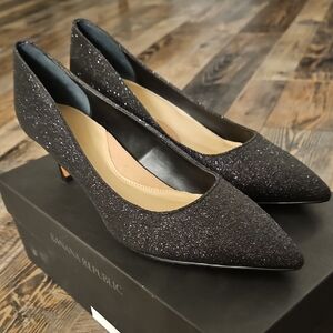 NWT Banana Republic Black Glitter Women's Heels